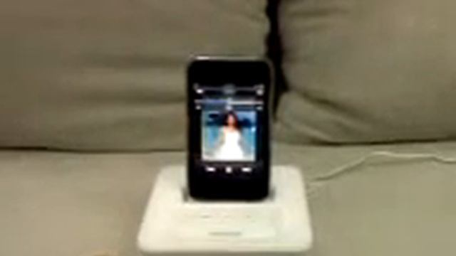 B7 iPhone Dock (3).3gp смотреть онлайн