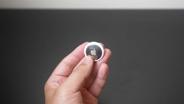 How to replace the battery in your Apple AirTag смотреть онлайн