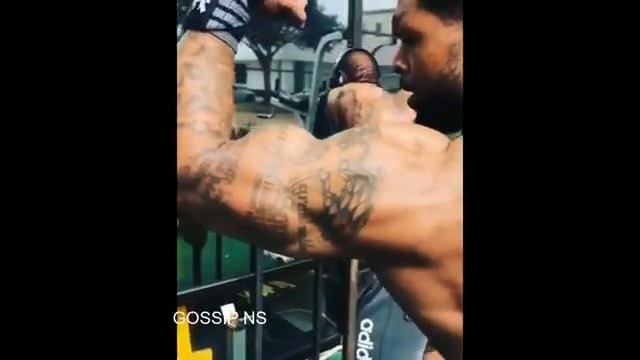 Slim Thugs show his broken window & His Million Dollar Rolls Royce before & After смотреть онлайн