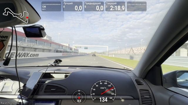 Laguna 2 track day moscow raceway с неопытным пилотом. смотреть онлайн