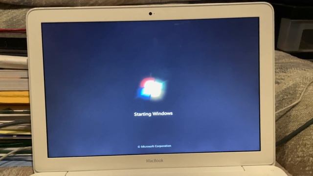 Windows 7 Craps Out! (Windows 7 Boot Camp Restarting to Bluescreen) смотреть онлайн