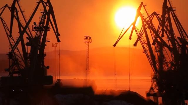 Работа портальных кранов смотреть онлайн