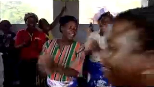 SpeakOut Pre-intermediate 2nd Edition DVD videos Unit 10 Mary's Meals смотреть онлайн