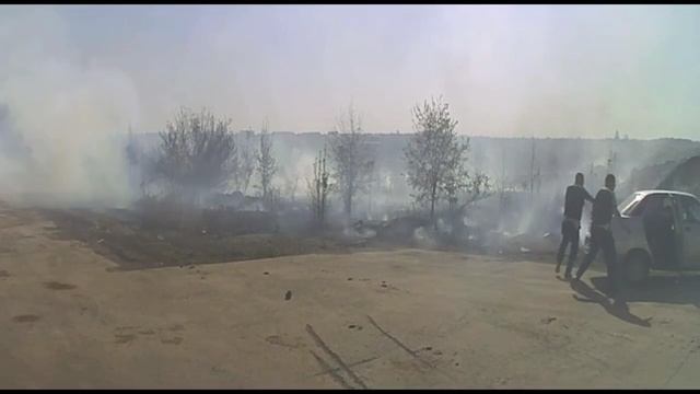 Дорожные полицейские помогли не допустить возгорания автомобиля в Первомайске смотреть онлайн