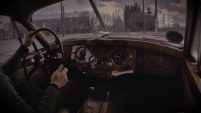 1953 Jaguar XK120 смотреть онлайн