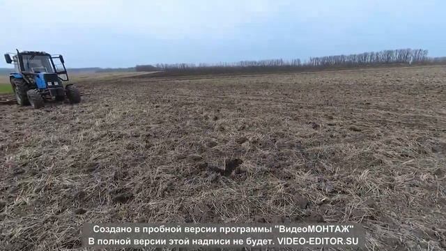 Поле весной после глубокорыхлителя. смотреть онлайн