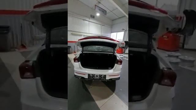 Установили электропривод багажника на новую Kia K5 2021 года. смотреть онлайн