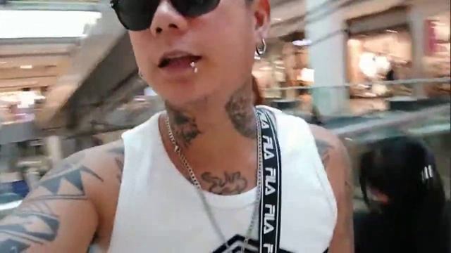 DAY 2 VLOG WINDOW SHOPPING.. смотреть онлайн