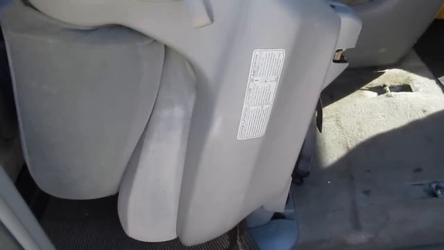 Toyota Sienna 2004-2010 second row seat install/remove the easy way: Tips and Tricks смотреть онлайн