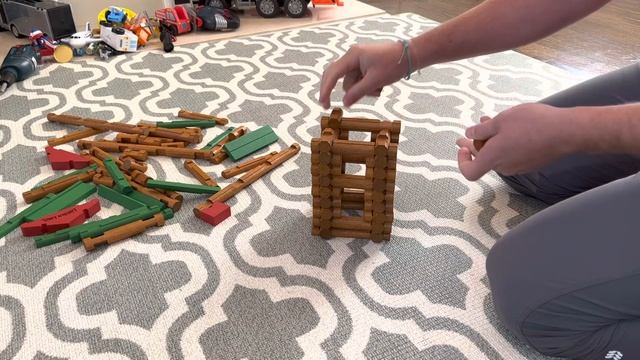 Building Lincoln Logs III = CRUSHING Lincoln Logs (Rosey Kids) смотреть онлайн