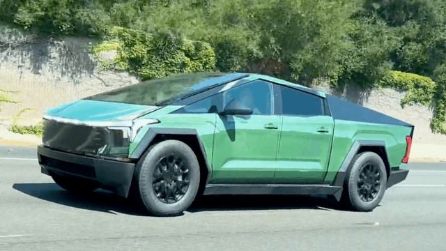 Tesla Cybertruck Pokes Fun At Toyota With Tundra Wrap смотреть онлайн