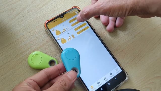 How To Use And Setup Key Finder Using ISeaching Apps. Use Phone Find Your Misplaced Key Or Wallet.