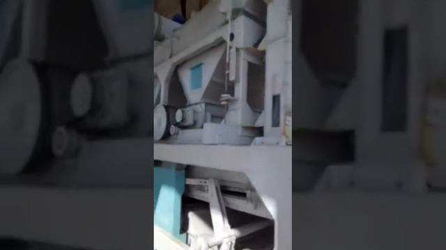 Работа зерноочистительной машины ЗМ-20ФН в п. Кузьминский Сергиево-Посадский район смотреть онлайн