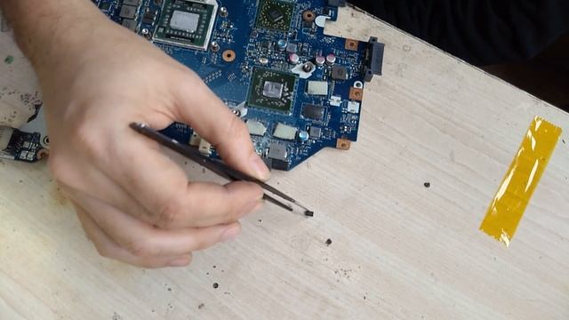 ACER V3 551G SIYAH EKRAN SORUNU, ACER LAPTOP AÇILMIYOR !!! смотреть онлайн