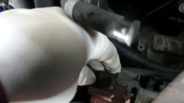 Best way to Diagnose an EVAP Leak ..Purge.. Vent Solenoid & Canister [Autool Smoke Machine] смотреть онлайн