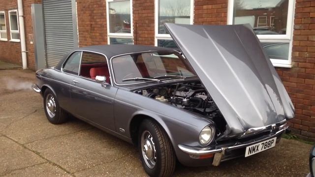 Jaguar XJ6 vs XJ12 Coupe смотреть онлайн