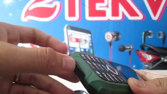 Điện thoại pin khủng chống nước Land rover Xp8 смотреть онлайн