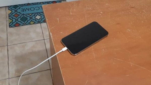 iphone 12 pro max 512 GB randomly overheating