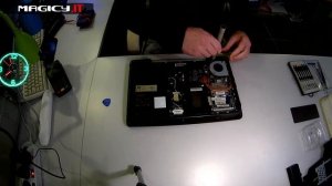 Lenovo IdeaPad Z560 Disassembly