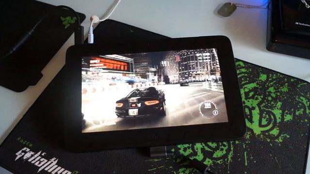 Gaming on the Razer Edge смотреть онлайн