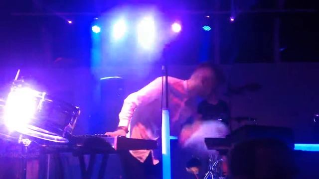 Tesla Boy - Dream Machine Live смотреть онлайн