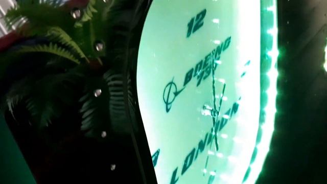 Stripped/Polished Boeing 737 Fuselage Section Wall Clock Art Piece смотреть онлайн