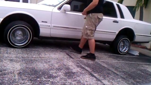97 Lincoln Towncar Lowrider смотреть онлайн