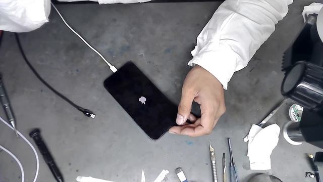 iPhone 13 Pro Max not turn on not charging short не заряжается КЗ смотреть онлайн