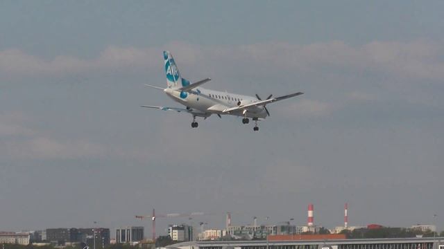 SprintAir Saab 340A landing at Warsaw Chopin Airport смотреть онлайн