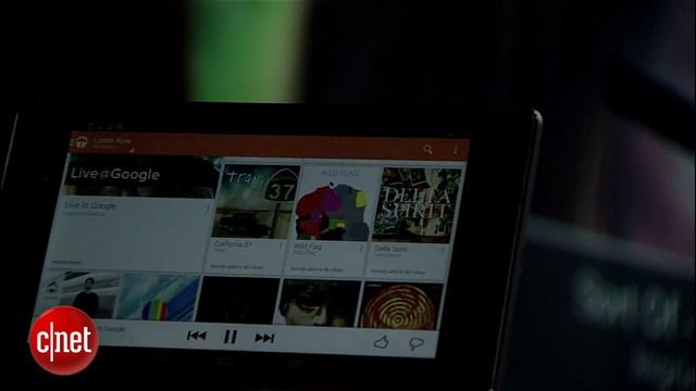 Google Chromecast pushes videos to TV смотреть онлайн
