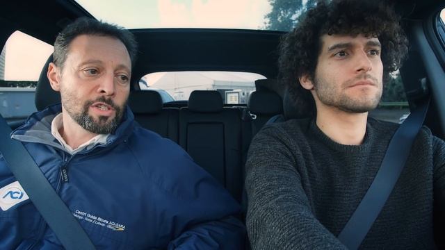 Guida con Coscienza Ep.1: I brontosauri e il volante смотреть онлайн