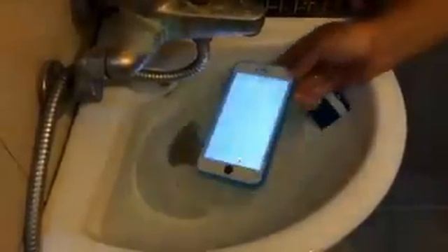 Waterproof Shockproof iPhone Case смотреть онлайн