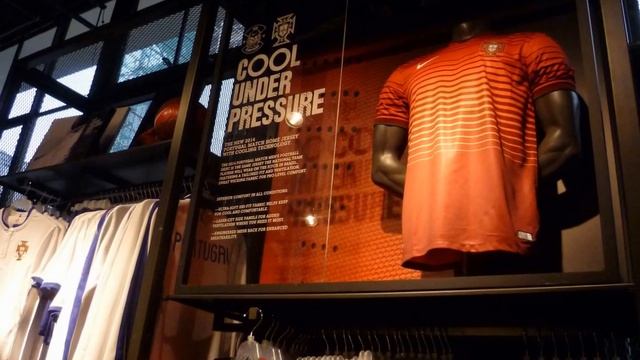 His Magista is in Town: Nike's Beast of a Boot смотреть онлайн