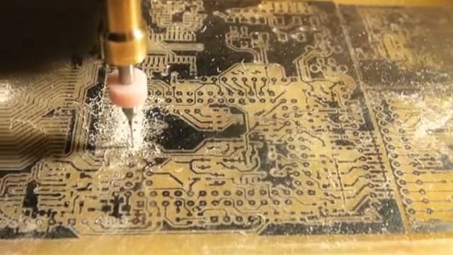 Milling VoiceLive Touch 2 Pedal7 PCB after photo-etch! смотреть онлайн