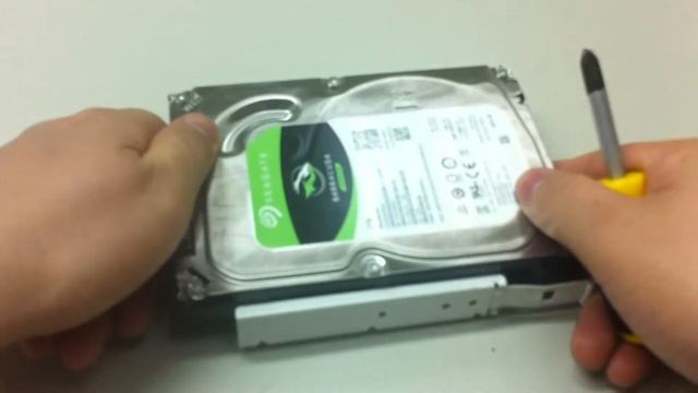 Unboxing/Installing Seagate Barracuda 2TB смотреть онлайн