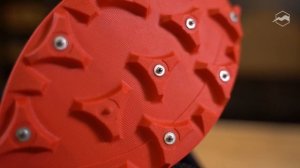 Кроссовки с шипами для бега зимой