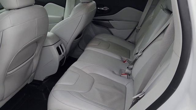 2021 jeep Cherokee смотреть онлайн