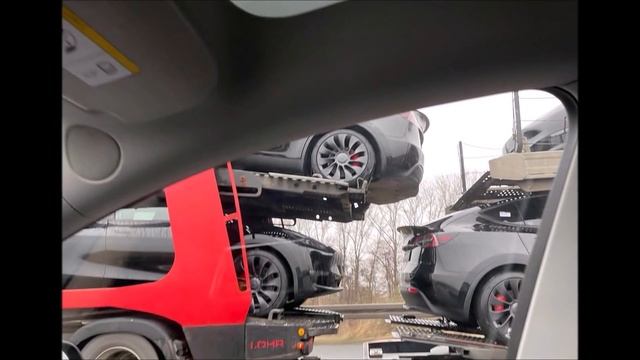 IG Metall Union Starts Advertising Tesla Giga Berlin's Workers, Setting Up Nearby смотреть онлайн