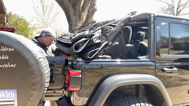 21 WRANGLER UNLIMITED SOFT TOP AND DOOR REMOVAL смотреть онлайн