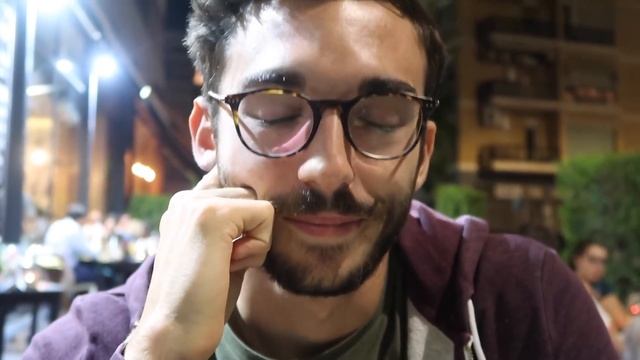 OBBLIGATO A SPENDERE SOLDI IN UN APPLE STORE! смотреть онлайн