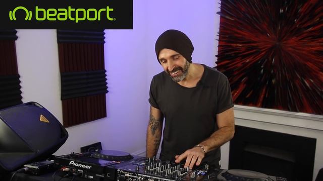 Mixed In Key 10 Review, Accuracy Test and new Rekordbox Automated Cue Points! смотреть онлайн