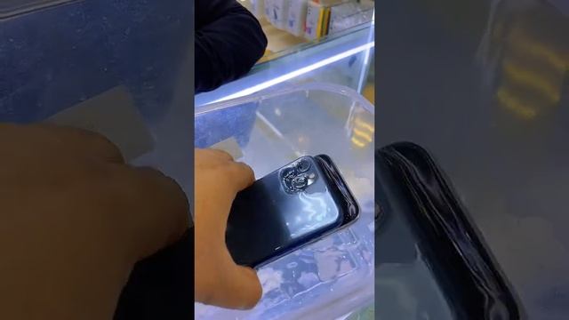 iPhone 11 pro 😱 100% waterproof | variety used mobiles смотреть онлайн