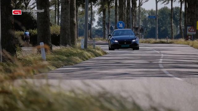 Maserati Ghibli Hybrid rijtest: de goedkoopste Ghibli van het moment смотреть онлайн