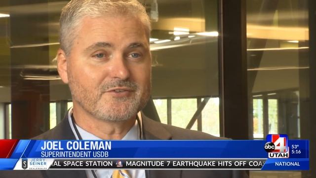 Utah Schools for the Deaf and Blind host National Innovators смотреть онлайн