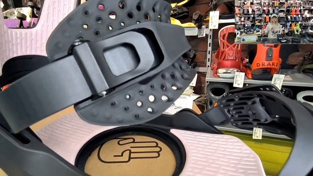 Обзор креплений для сноуборда Bataleon Spirit 22/23 смотреть онлайн