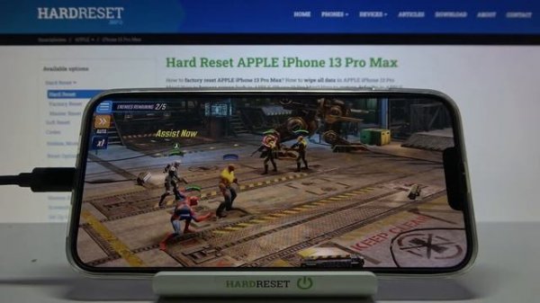 Играем на телефоне APPLE iPhone 13 Pro Max в игру marvel strike force.