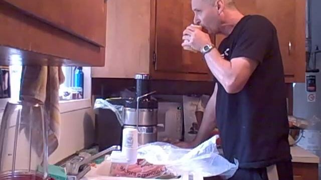 How to Make Carrot/Apple/Ginger with Jack LaLane Power Juicer смотреть онлайн