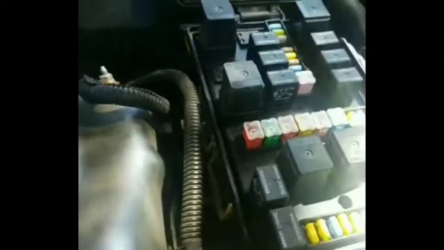 DIY HARD RESET ON CHRYSLER/ DODGE/ JEEP TIPM...FUSE BOX...SIMPLE... смотреть онлайн