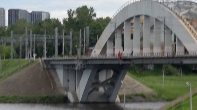 ВЛ10у-244 с порожним поездом смотреть онлайн