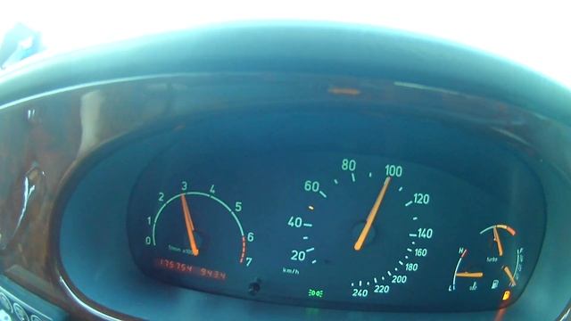 Saab 9-5 Aero acceleration 100-200 km/h with 4th Gear-dash cam. смотреть онлайн